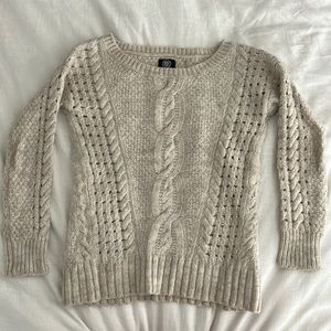 American Eagle cream cable knit sweater size S